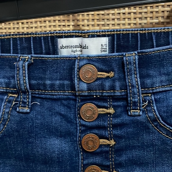 2 pairs of Abercrombie kids Jeans size 9/10 Short - Picture 8 of 10